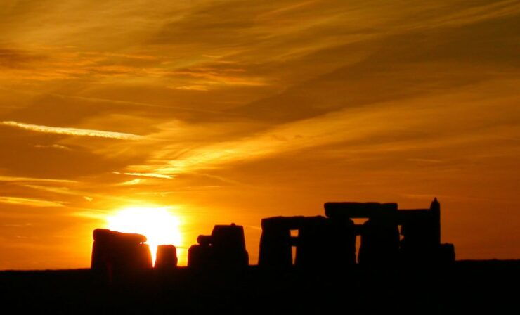Stonehenge Summer Solstice Sunset Shuttle - Experience Highlights