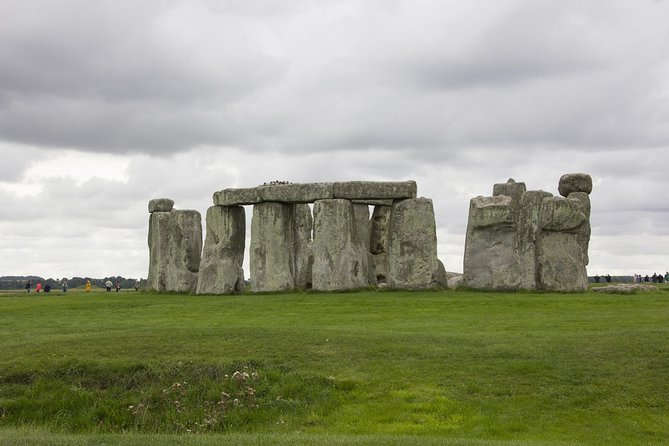 Stonehenge,Bath & Salisbury in Executive Luxurious Vehicle Private Tour - Pick up and Drop off Details