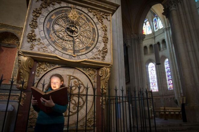 Storytelling Tour of the Vieux-Lyon for Children - Inclusions