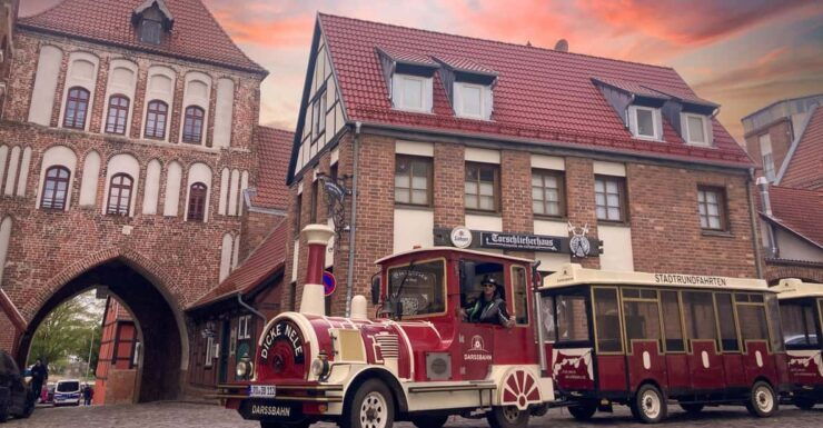 Stralsund: City Tour Through the Historic Old Town - Tour Experience