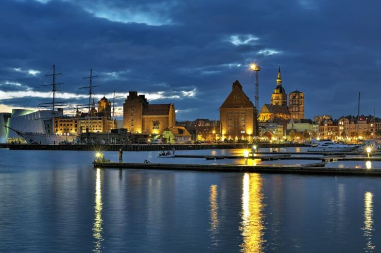 Stralsund: Old Town Evening Tour With a Night Watchman - Tour Details