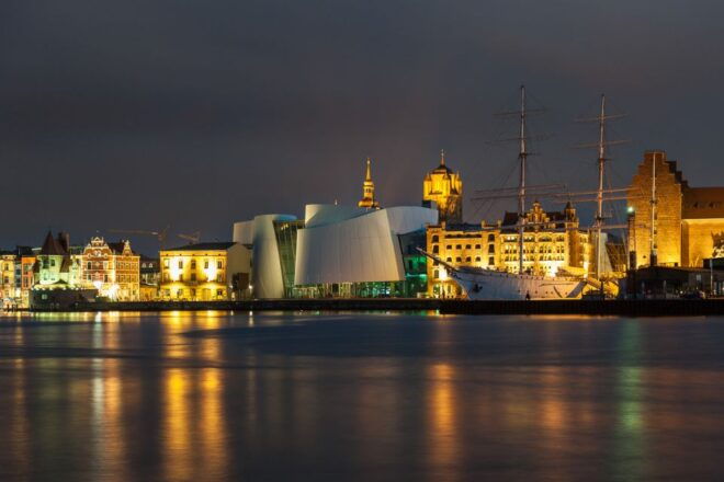 Stralsund: Old Town Evening Tour With a Night Watchman - Full Description