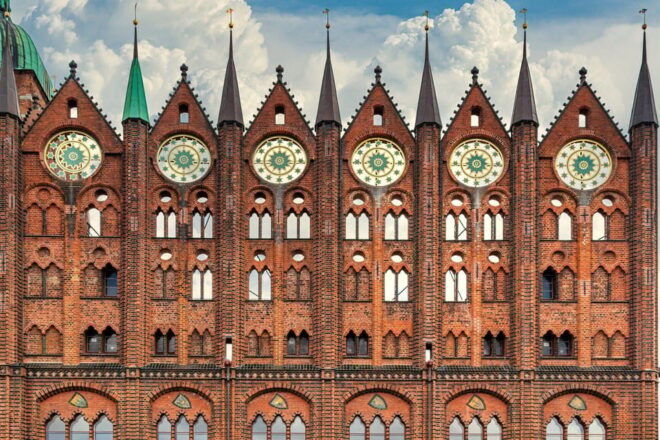 Stralsund Private Guided Walking Tour - Guided Experience