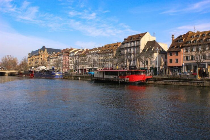 Strasbourg : City Exploration Smartphone Game - Exciting Features