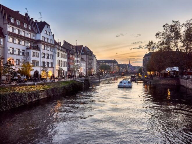 Strasbourg: Escape Game Outdoor Monumental for Smartphone - What to Expect