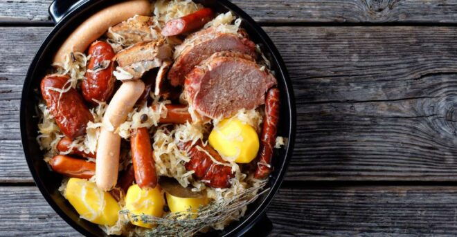 Strasbourg: Traditional Food Group Walking Tour - Local Guide and Language Options