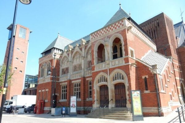 Stratford : Quirky Self-Guided Smartphone Heritage Walks - The Sum Up