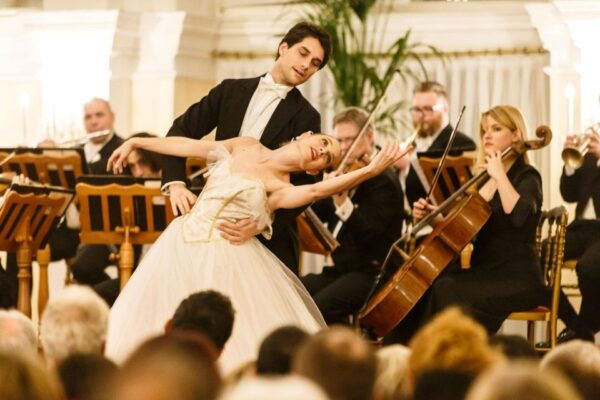 Strauss and Mozart New Years Day Concert & Dinner - Directions