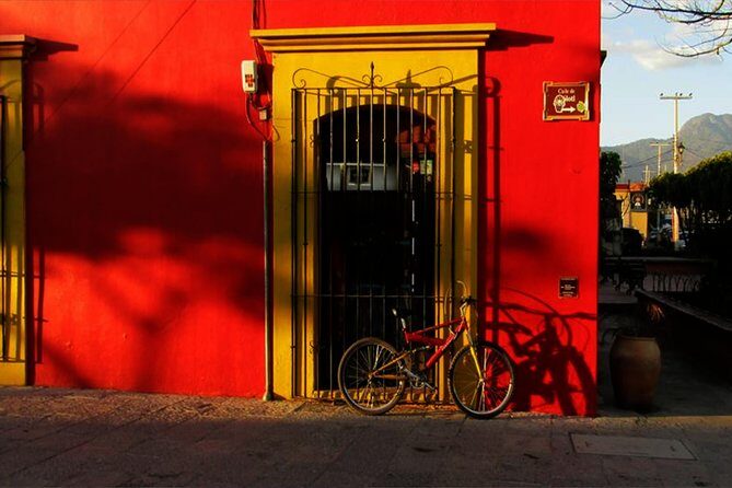 Street Art and Historic City Biking Tour - Good To Know