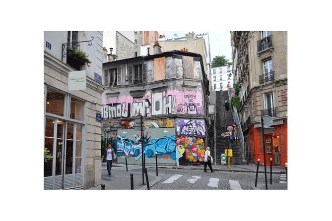 Street Art in Montmartre, Between History and Modernity - Exploring the Different Styles of Street Art