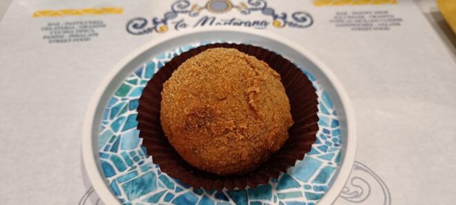 Street Food Bike Tour With Dessert - Experience Features