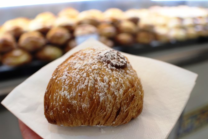 Street Food Tour of Naples With Top-Rated Local Guide & Fun Facts - Meeting and End Points