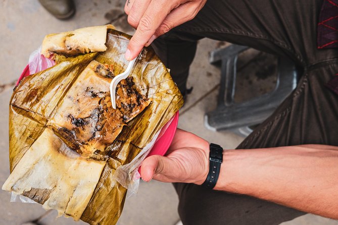 Street Foodie Journey - Must-Try Local Delicacies