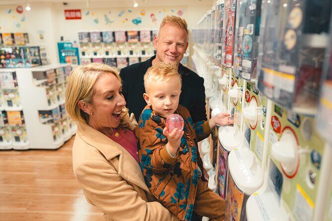 Street style photography service for visitors in Japan - Authentic Experiences and Genuine Praise