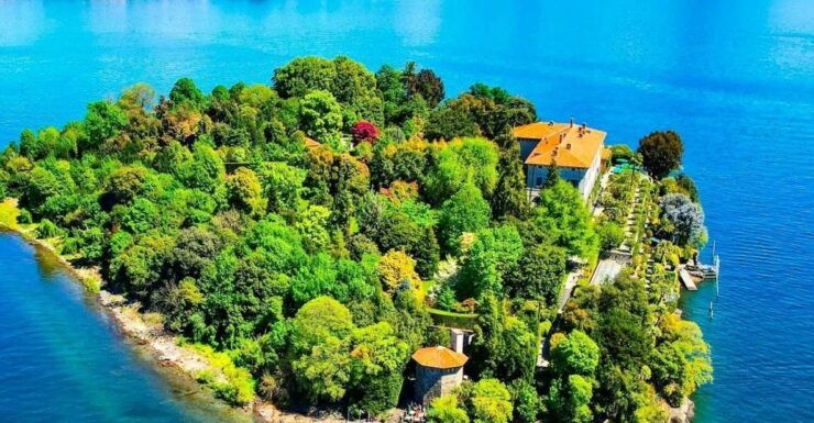 Stresa: Isola Madre and Isola Bella Hop-On Hop-Off Boat Tour - Experience Description