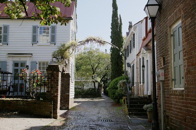 Stroll Historic South of Broad in Charlestons Walled City - What to Expect from the Tour