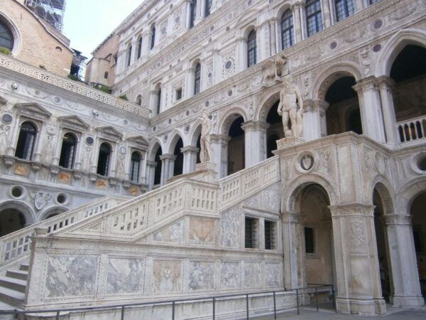 Stroll The Halls of Doges Palace on a Guided Tour in Venice - The Sum Up