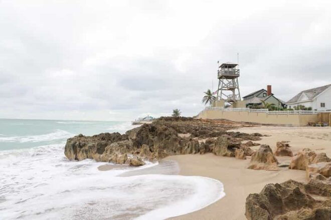 Stuart: Elliott Museum & House of Refuge Entry Tickets - Elliott Museum Showcases