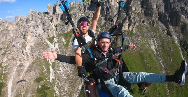 Stubaital: Tandem Paragliding Flight - Seasonal Offerings