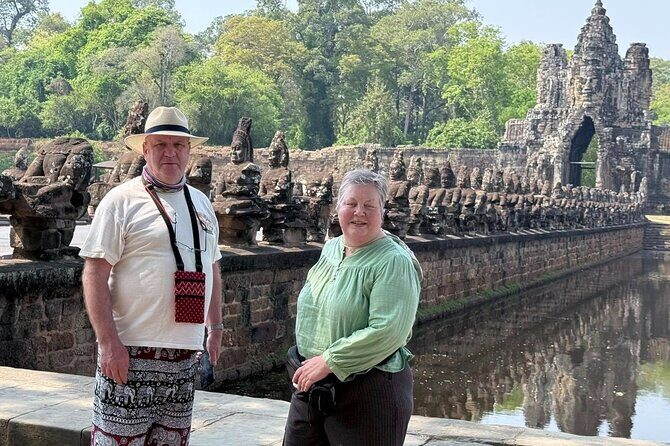 Stunning Memoires of an Angkor Era by Professional Guide - What Could Be Better?  