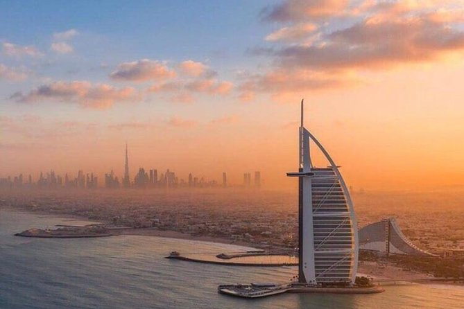Stunning Night Tour With Dubai Fountain and the Burj Khalifa - Burj Khalifa: The Iconic Landmark Illuminated at Night