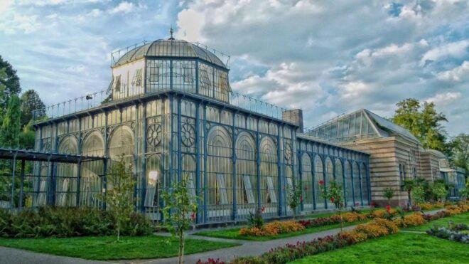 Stuttgart: Private Guided Walking Tour - Highlights of the Tour: Gottlieb Daimlers Legacy and Automotive History