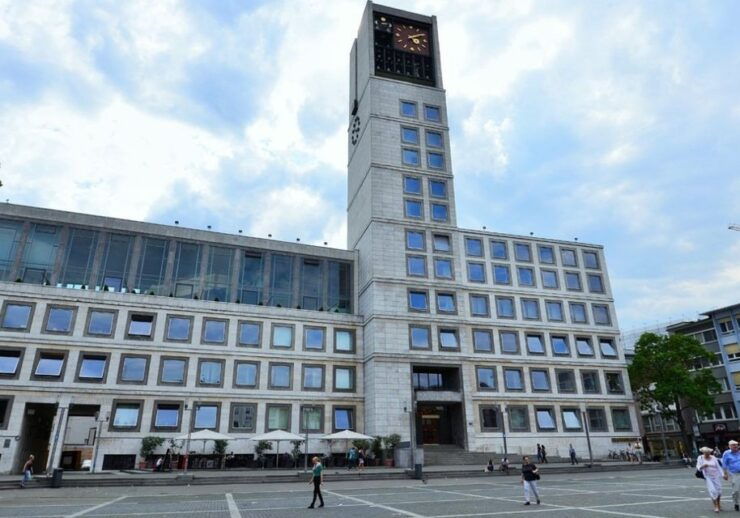 Stuttgart Scavenger Hunt and Sights Self-Guided Tour - Tour Experience