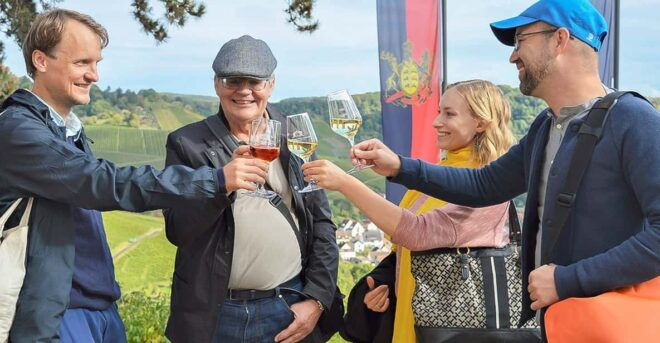 Stuttgart: Wine Hike With Wine Tasting - Detailed Tour Information