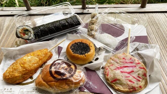 Sugamo Adventure: Enchanting Picnic at Rikugien Garden! - Visiting Togenuki Jizo Kouganji Temple