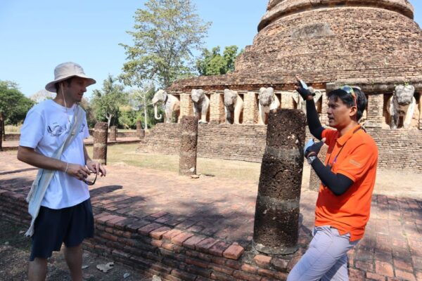 Sukhothai: Historical Park & Countryside Cycling Tour - Sukhothais History and Architecture