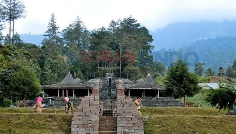 Sukuh & Cetho Temples, Tea Plantation in Kemuning Hills - An In-Depth Look at the Tour Experience