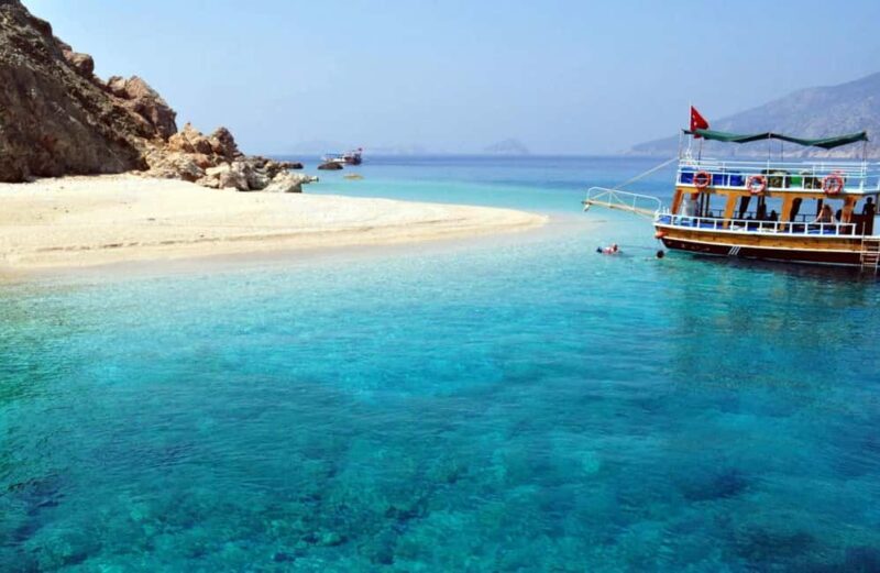 Suluada: Sunset Cruise with Transfers & Dinner - An In-Depth Look at the Suluada Sunset Cruise  