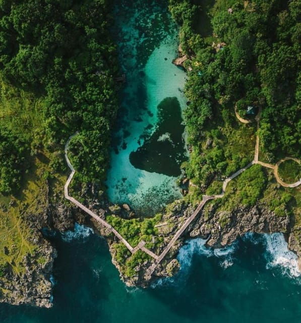Sumba: Ratenggaro Village, Waikuri & Mandorak Beach Tour - Highlights of Ratenggaro Village
