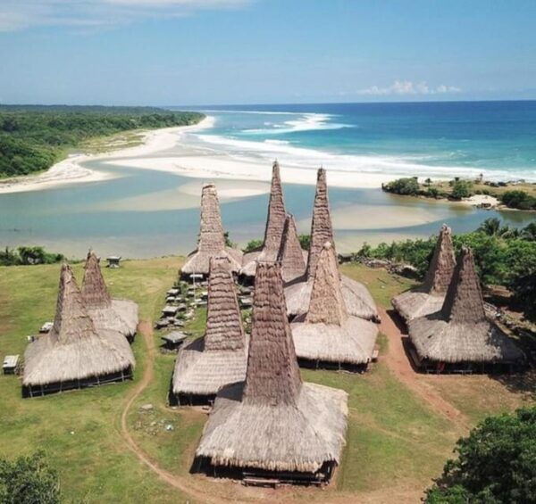 Sumba: Ratenggaro Village, Waikuri & Mandorak Beach Tour - Booking Process and Availability