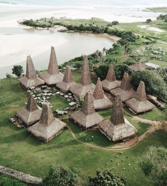 Sumba: Ratenggaro Village, Waikuri & Mandorak Beach Tour - Questions You May Have
