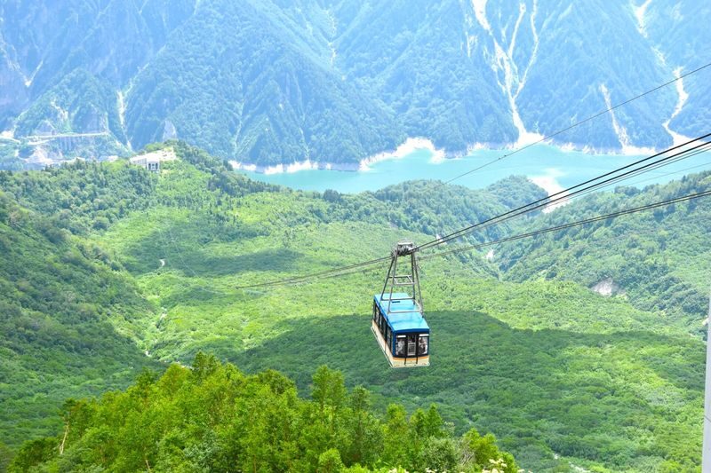 (Summer/Fall only) Tateyama-Kurobe: Walking on the "Roof of Japan" - Riding up toward Murodo