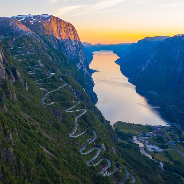 Summer Kjerag Hike With Mountain Guide - Duration and Availability