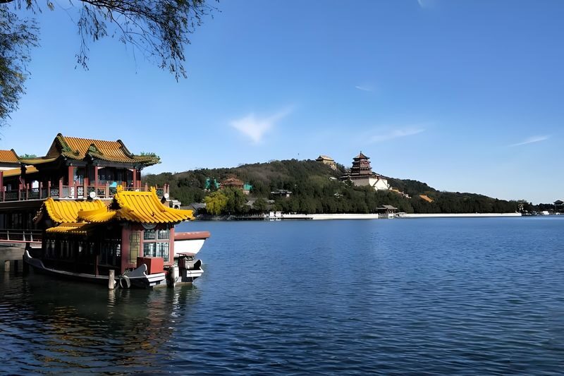 Summer Palace Half-Day Tour: Boat Trip to Explore Cixis Waterway + In-depth English Explanation - Climbing to the Tower of Buddhist Incense