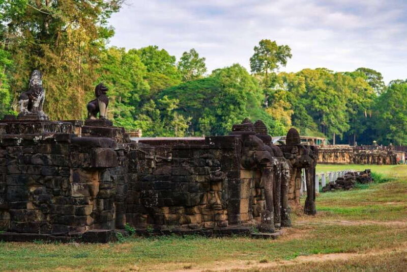 Sun-Kissed Angkor: A Journey from Light to Twilight - Who Will Love This Tour?