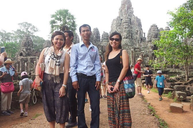 Sun Set in Angkor Wat, explore Bayon, Ta Prohm & Street Food - Authenticity and Guide Quality