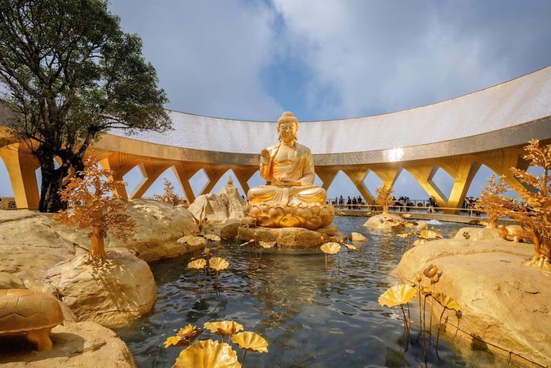 Sun World Ba Den Mountain Cable Car Ticket in Tay Ninh - Hang Pagoda: a quieter, devotional stop