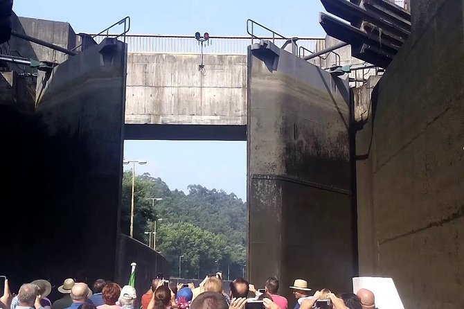 Sunday Trip From Porto to Régua by Bus and Return by Boat - Directions