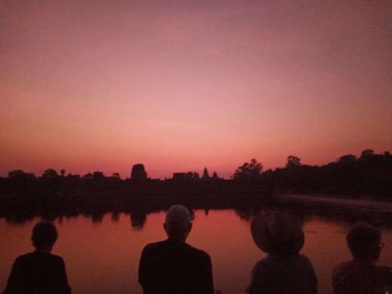 Sunrise at Angkor Wat with a sharing group - The Experience in Detail