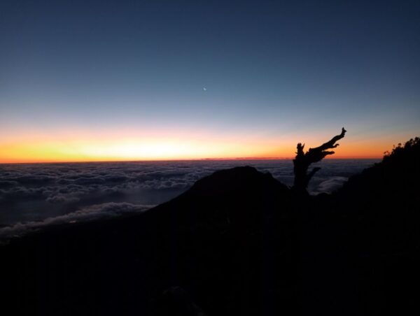Sunrise at Pico Ruivo and Hike to Pico Do Areeiro - Frequently Asked Questions