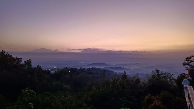 Sunrise at Puncak Saka, Prambanan, Sewu, Plaosan Temple - Sunrise Views at Puncak Saka