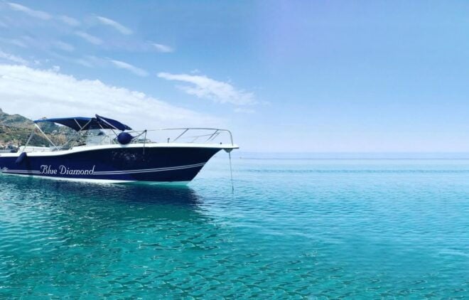 Sunrise Coastline Boat Tour & Dolphin Watching - Description