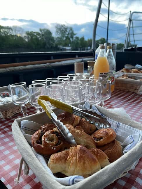 Sunrise cruise on the Loire River in Saumur - Good To Know