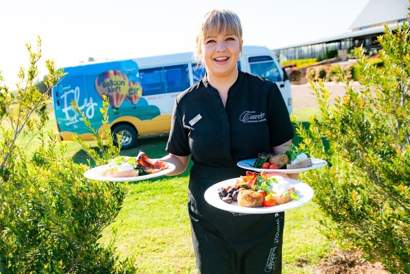 Sunrise hot air balloon with bubbly breakfast+photo in Hunter Valley - Sunrise from the basket