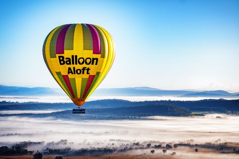 Sunrise hot air balloon with bubbly breakfast+photo in Hunter Valley - Landing, packing up, and the return
