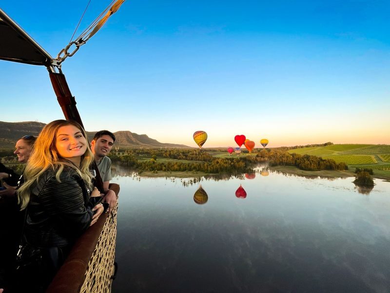 Sunrise hot air balloon with bubbly breakfast+photo in Hunter Valley - Should you book the Hunter Valley balloon flight?